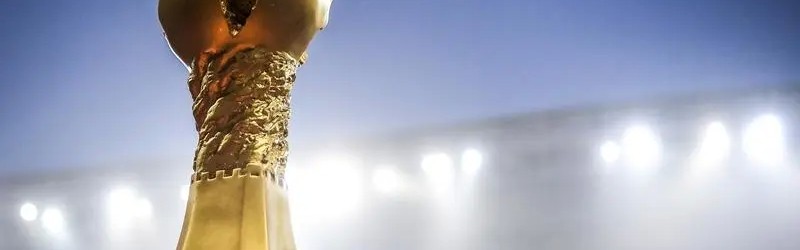 刘越：我感觉中超争冠三强有两队会掉链子，就看谁顽强守住