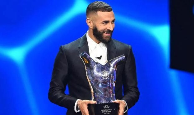 博鱼体育官网-欧足联颁奖：本泽马获欧洲足球先生 安帅最佳主帅